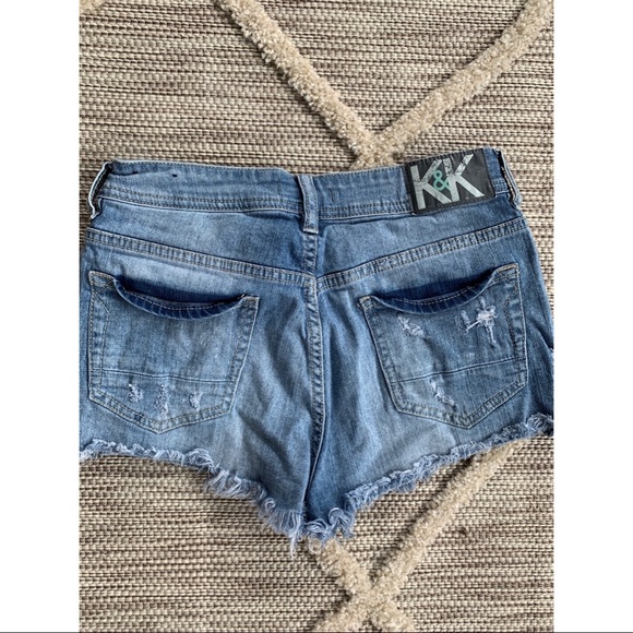 Kendall and Kylie Denim Shorts - Picture 5 of 5